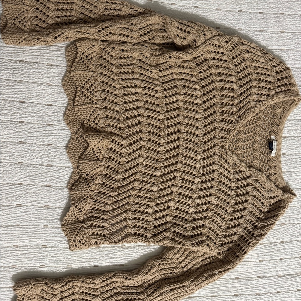 American Eagle Outfitters Women's Brown V-Neck Sweater